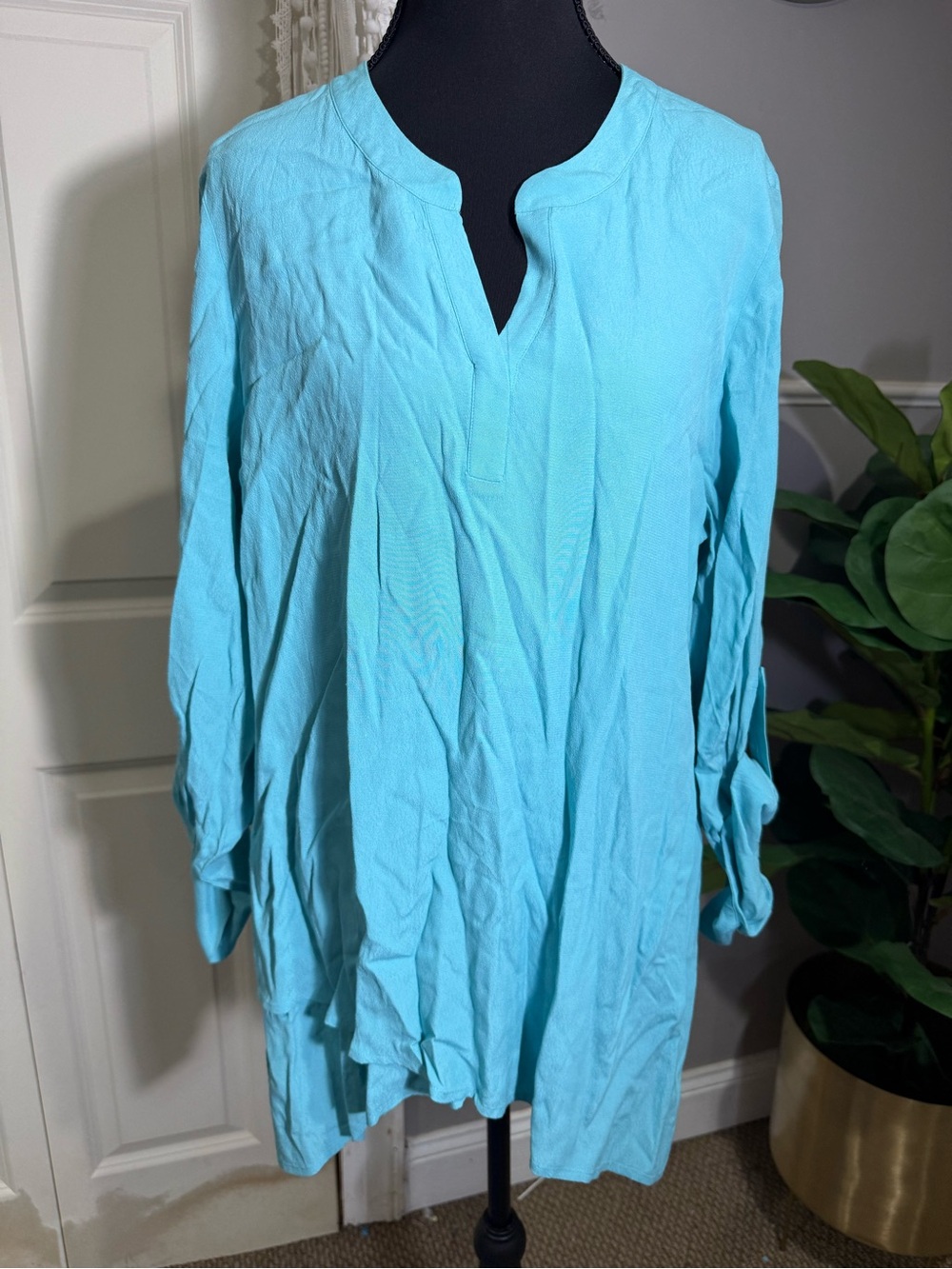 Soft Surroundings Aqua Split-Neck Tunic size medium